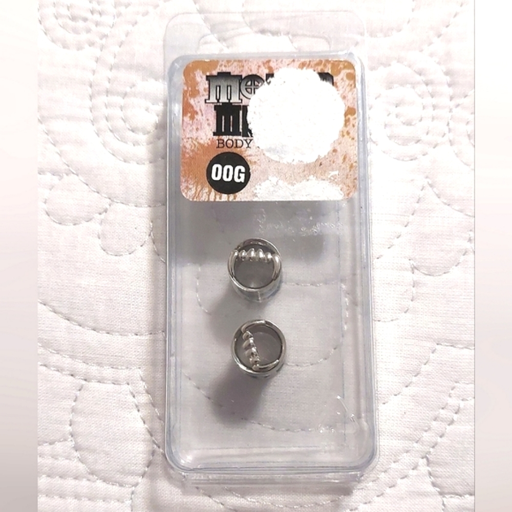 Morbid Metals Hot Topic Fangs Stretched Earlobe Jewelry NWT 00g